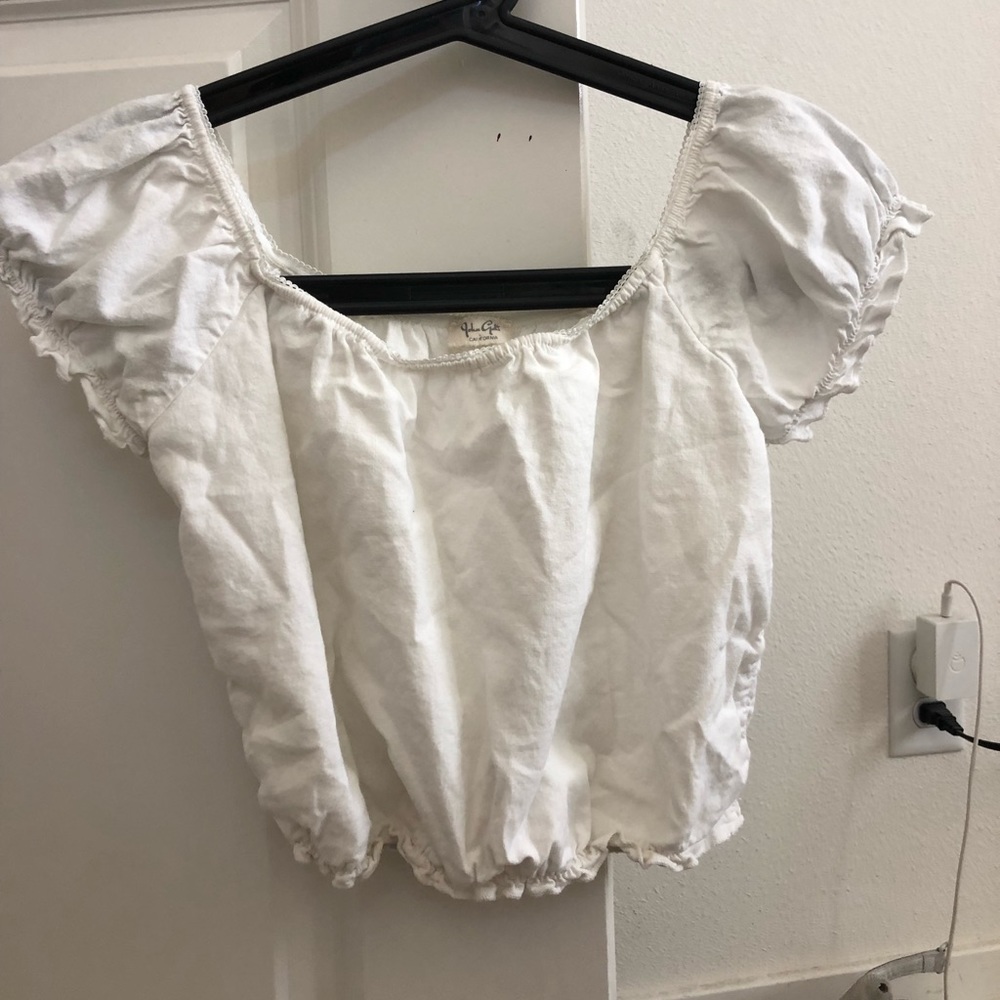 White scrunched blouse